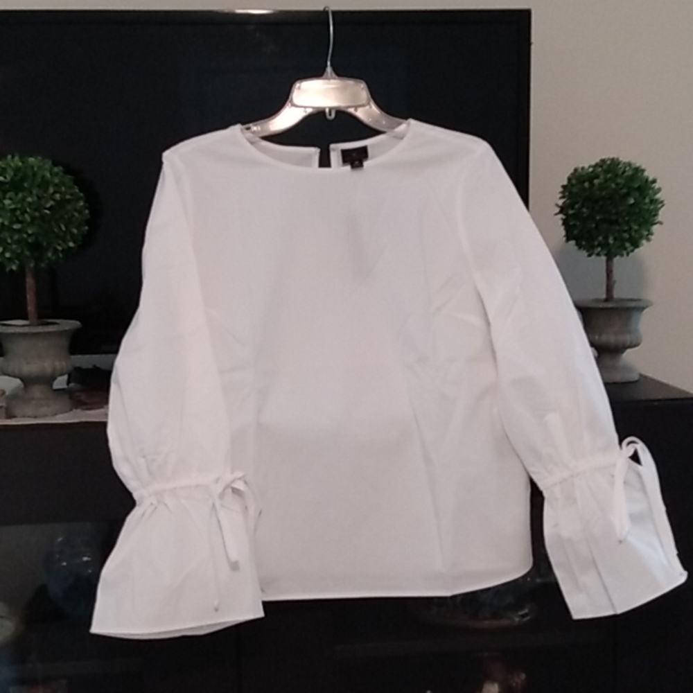 Women's Long sleeve Blouse w Tie sleeves